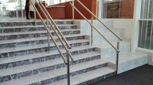 Blanco Italiano Y Rojo Baztan