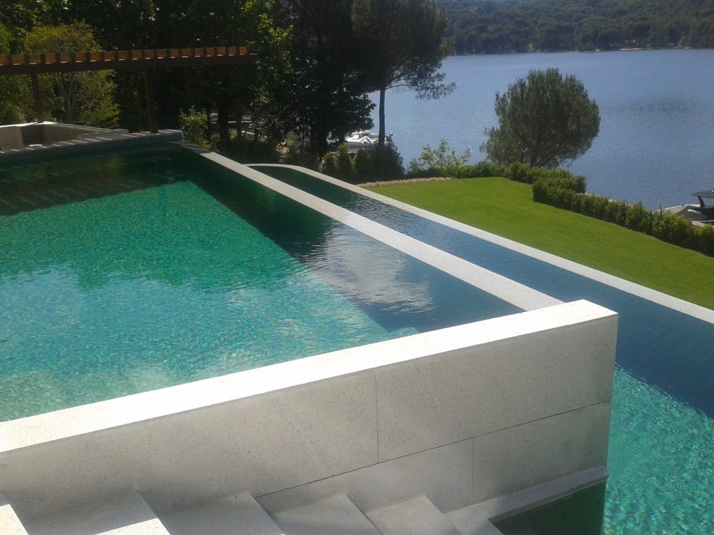 Chapados Piscina Granito Gris