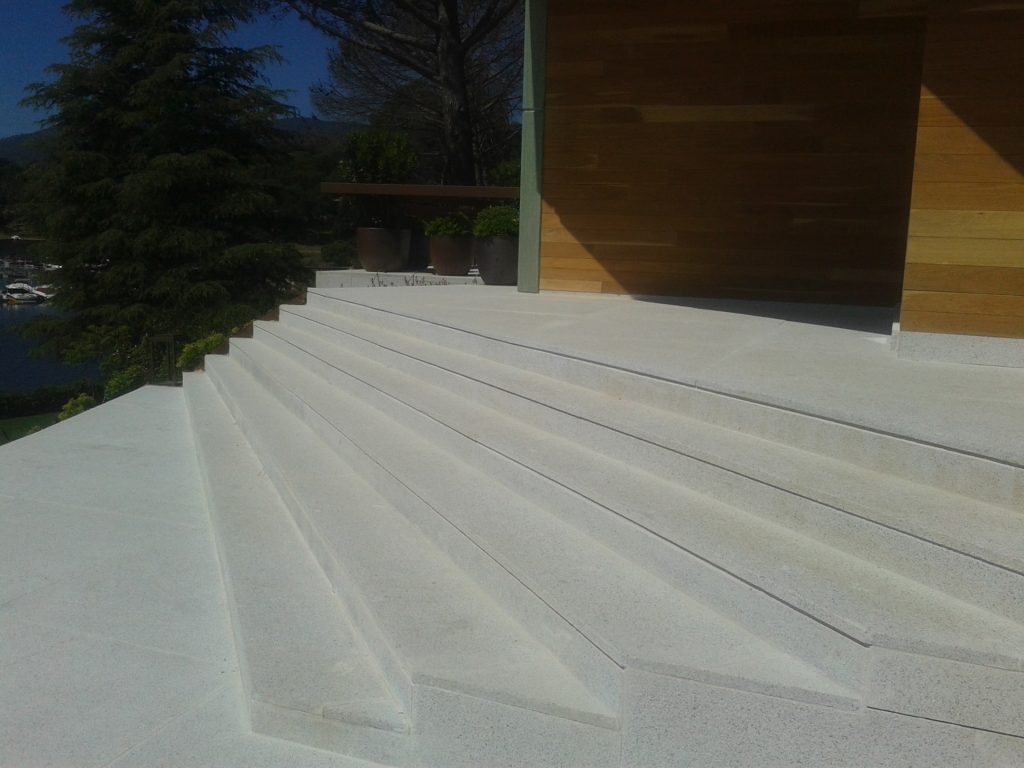 Escalera Exterior Granito Gris(1)