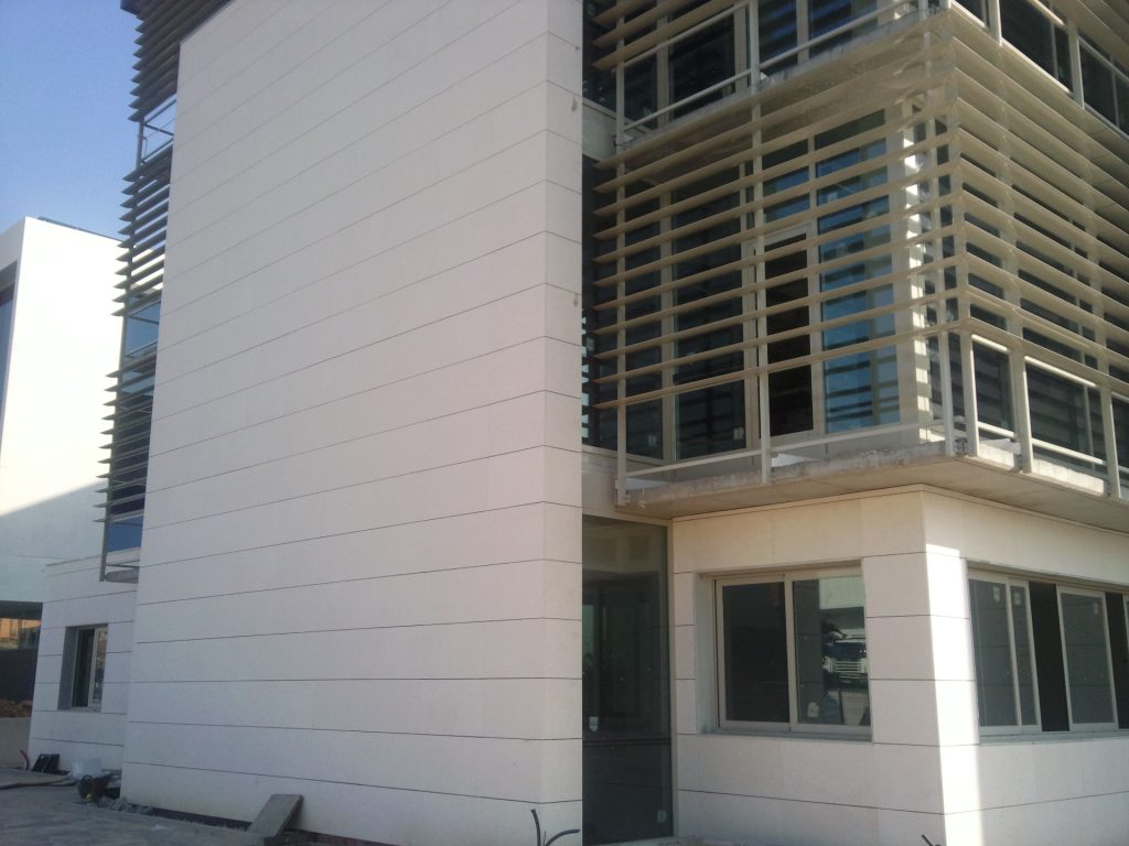 Fachada Ventilada Caliza Alba