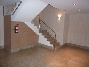 Solado Granito Amarillo Y Chapado Travertino